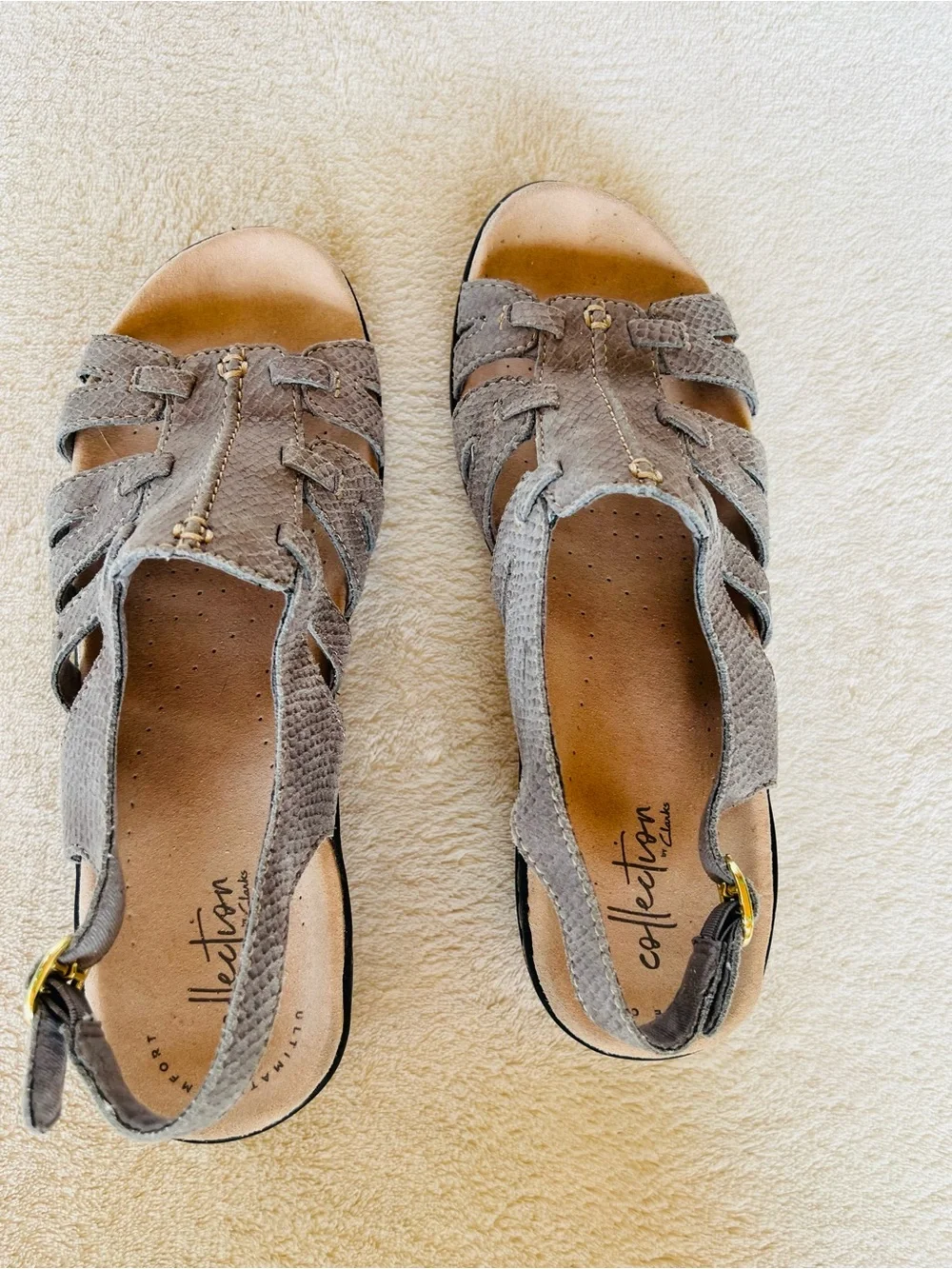 Clarks Lexi Marigold Gray Snake Print Suede Leather Wedge Sandals 6.5